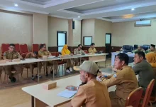Jajaran pejabat Pemkab Sumbawa Barat mematangkan konsep Car Free Night Taliwang dalam rapat koordinasi di Ruang Gili Kenawa, Selasa, 7 Juli 2026.